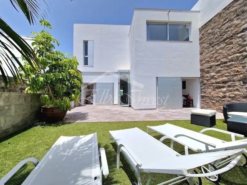 Jardí de Casa o xalet en venda en Adeje amb Aire condicionat, Jardí privat i Terrassa