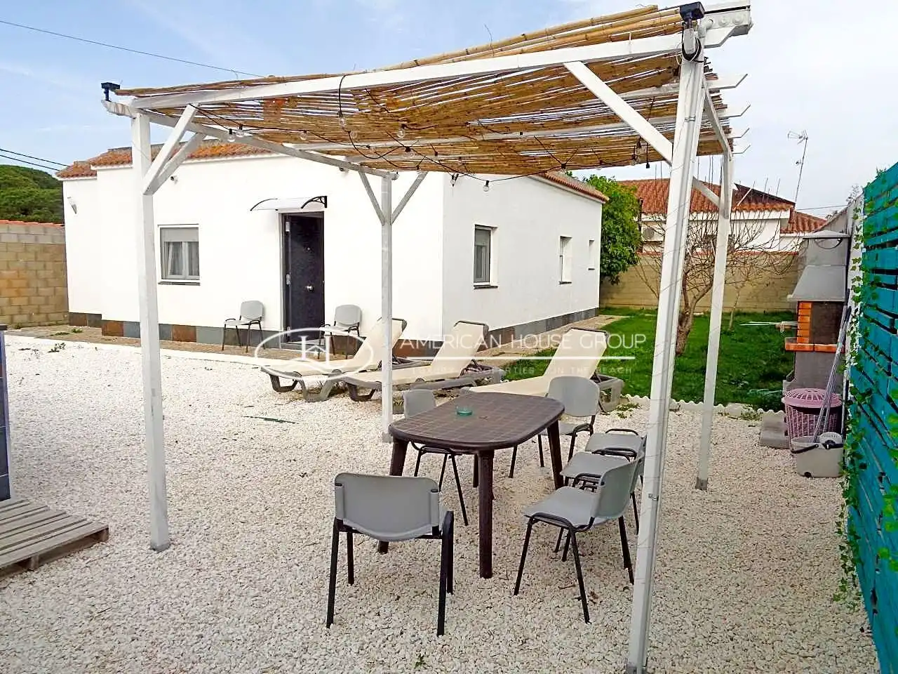 Terrassa de Casa o xalet en venda en Chiclana de la Frontera amb Jardí privat, Traster i Piscina