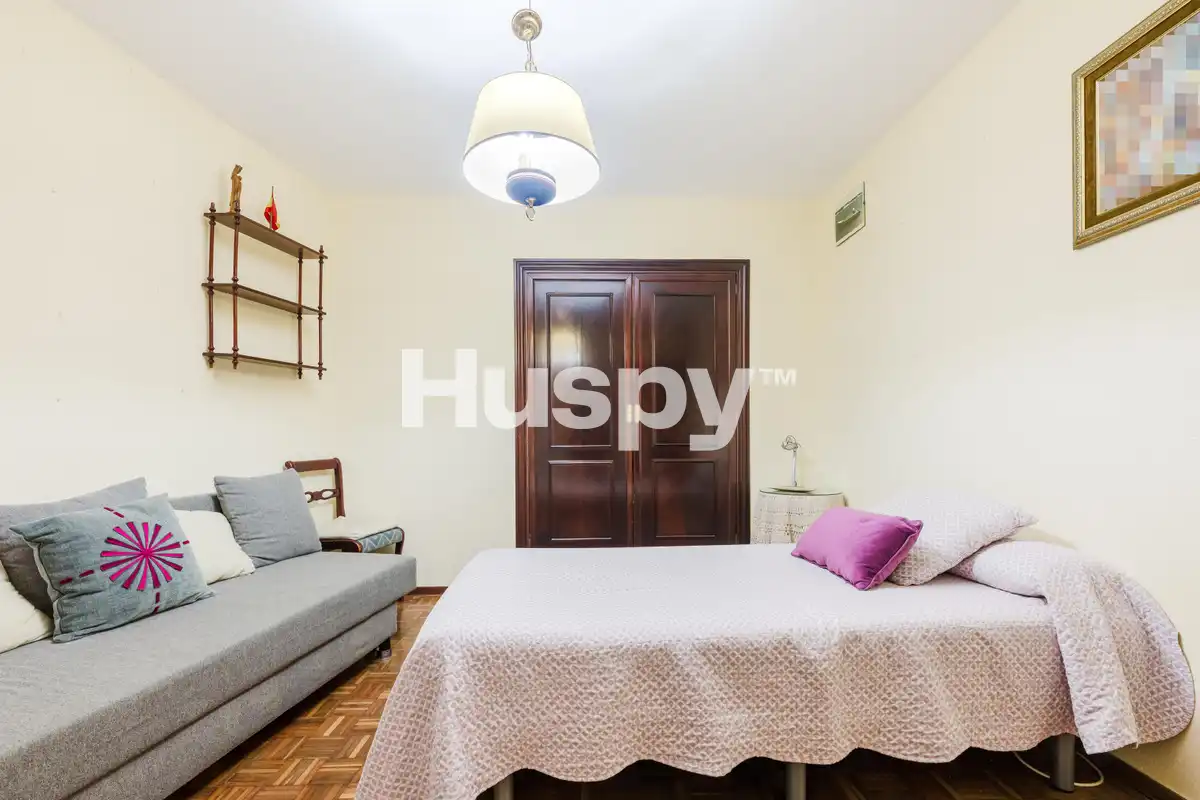 Flat for sale in Sevilla, Sevilla