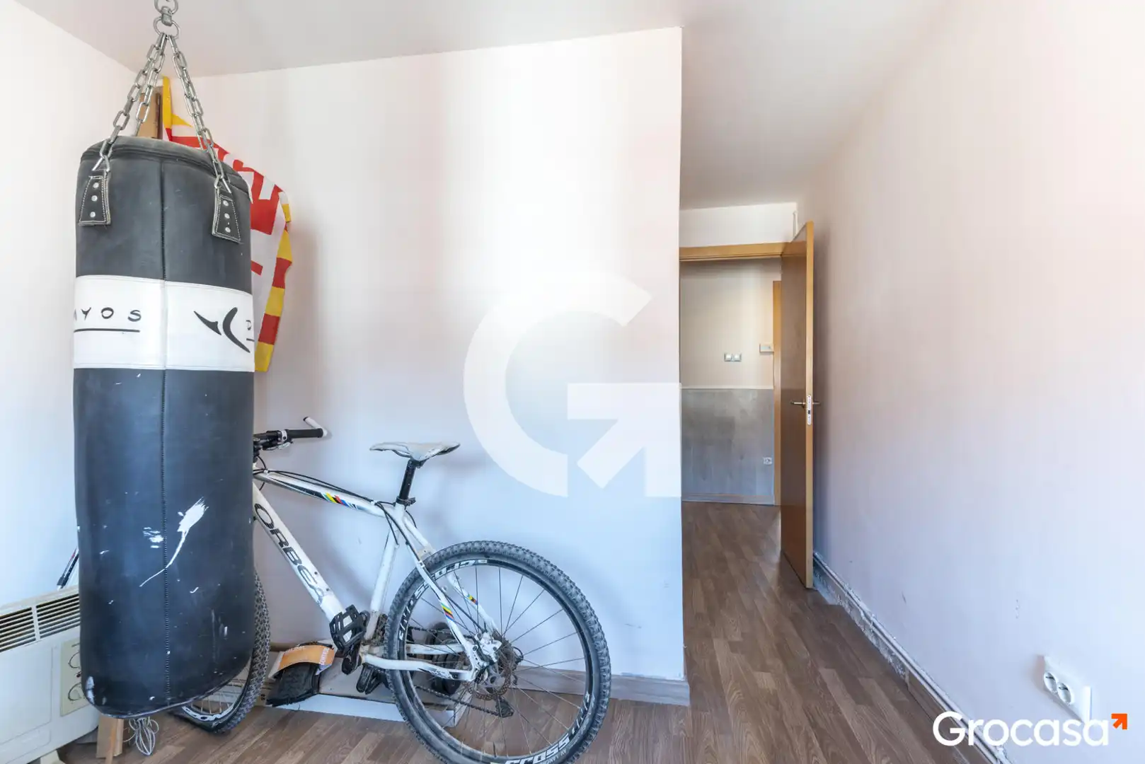 Flat for sale in Cornellà de Llobregat  with Heating and Balcony