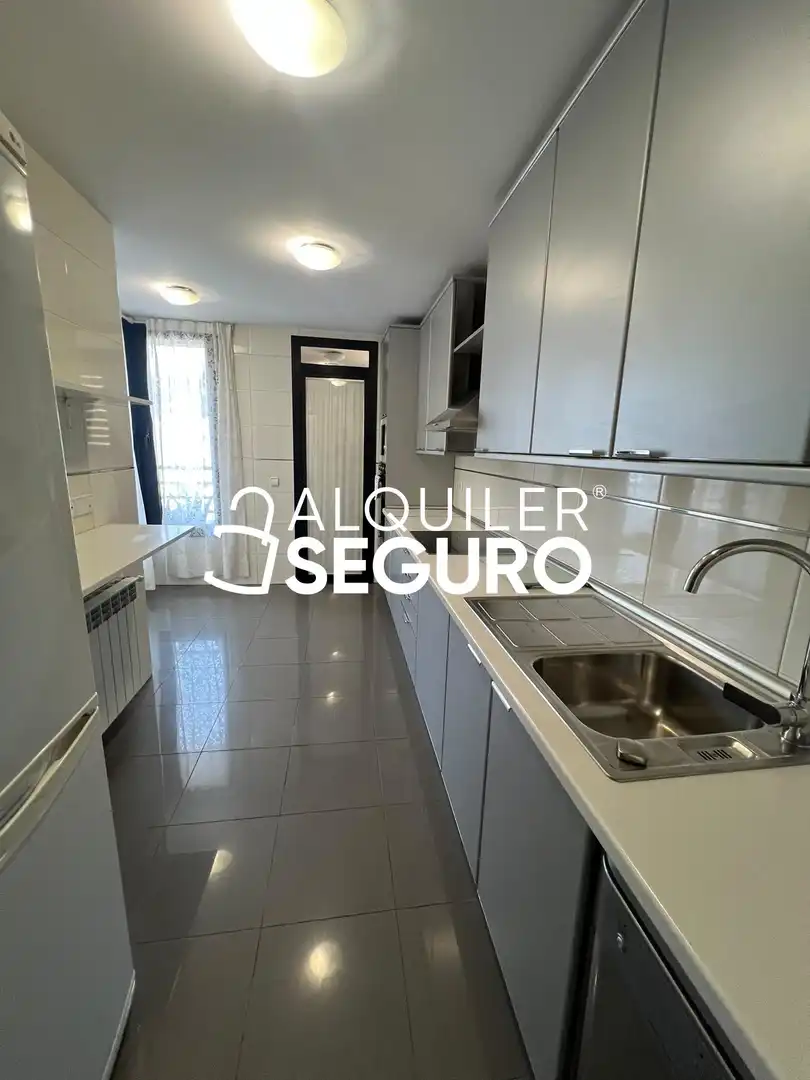 Cocina de Piso de alquiler en Madrid con Aire acondicionado, Calefacción y Terraza