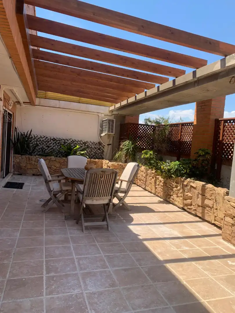 Ático de alquiler en Carrer de Rafael Reyes i Torrent (Pintor), L'Amistat