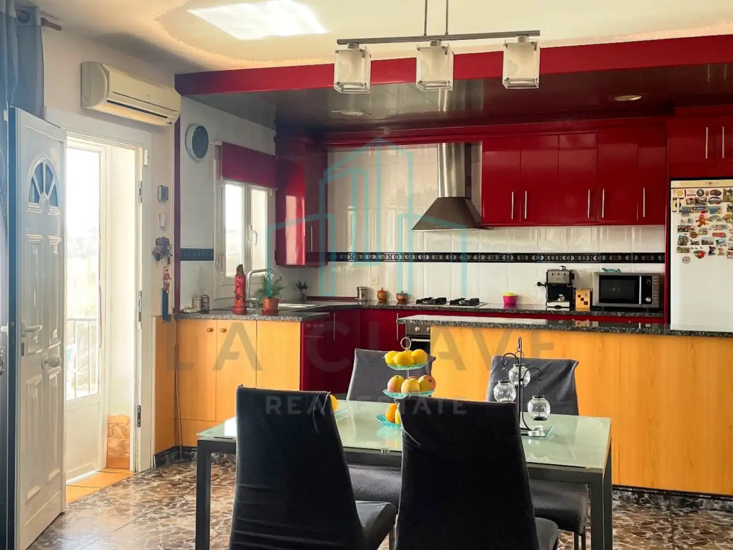 Cocina de Casa o chalet en venta en Piera con Aire acondicionado, Jardín privado y Terraza