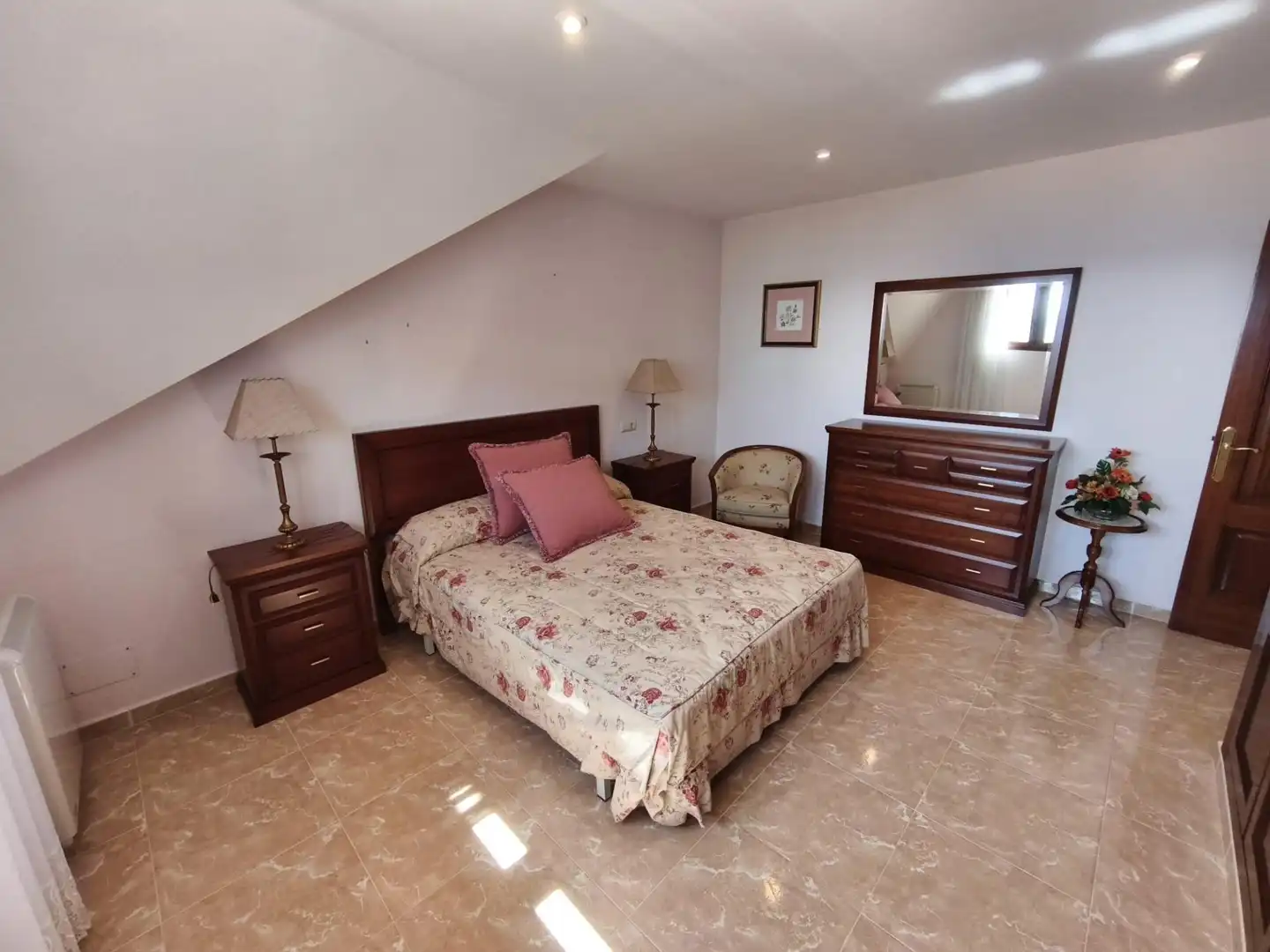 Habitación de Casa o chalet en venta en Ribeira con Calefacción