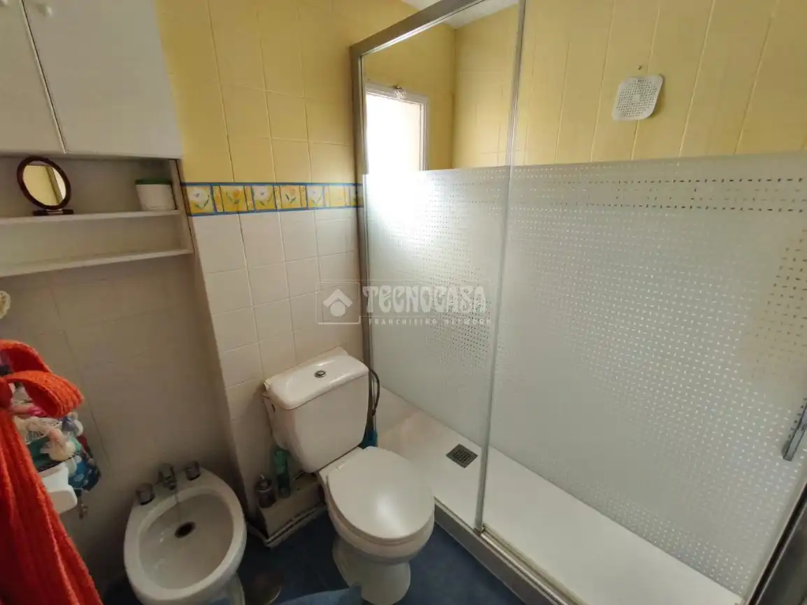 Baño de Piso en venta en Azuqueca de Henares con Calefacción, Terraza y Balcón