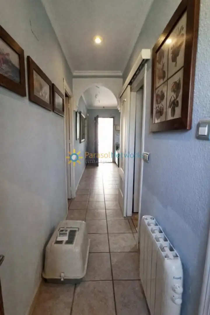 Casa o xalet en venda en Oliva amb Aire condicionat, Jardí privat i Terrassa