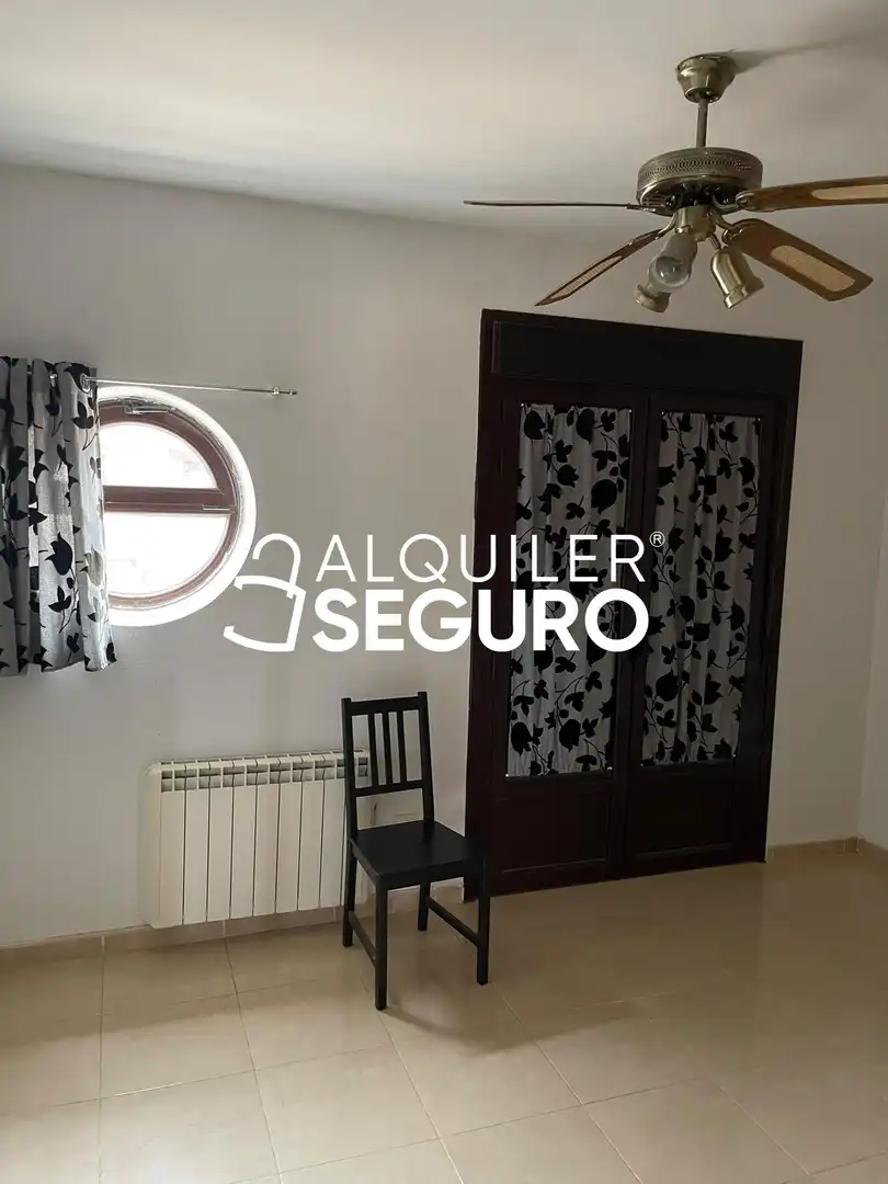 Dormitori de Casa o xalet de lloguer en Belmonte de Tajo amb Calefacció
