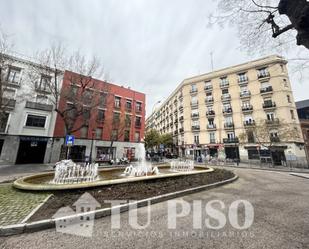 Exterior view of Flat for sale in  Madrid Capital  with Balcony