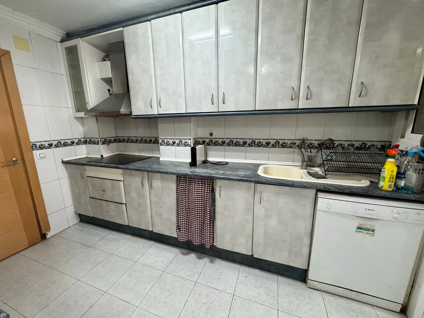 Cocina de Piso en venta en L'Hospitalet de Llobregat con Balcón