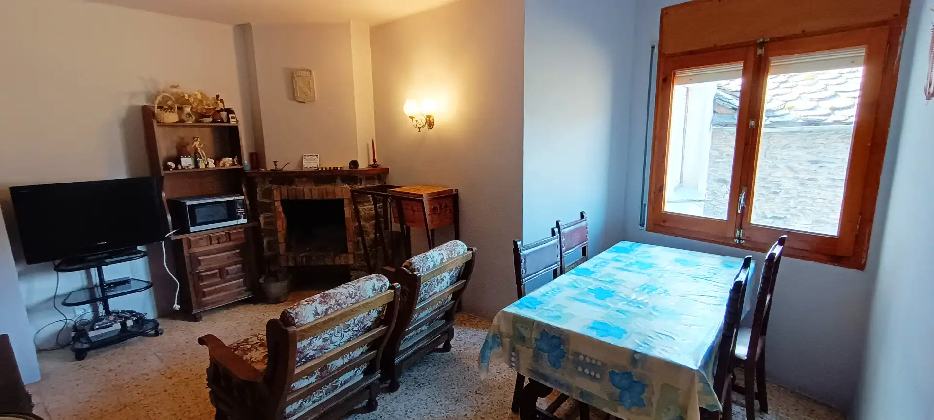 Comedor de Piso en venta en Tírvia con Amueblado