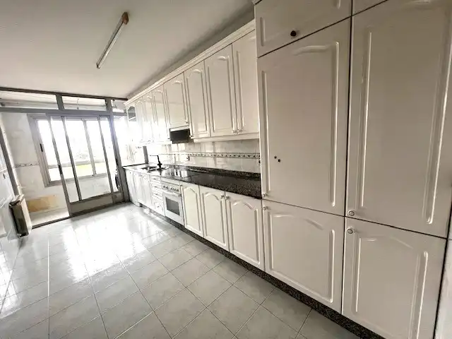 Kitchen of Flat for sale in A Coruña Capital   with Heating, Parquet flooring and Storage room