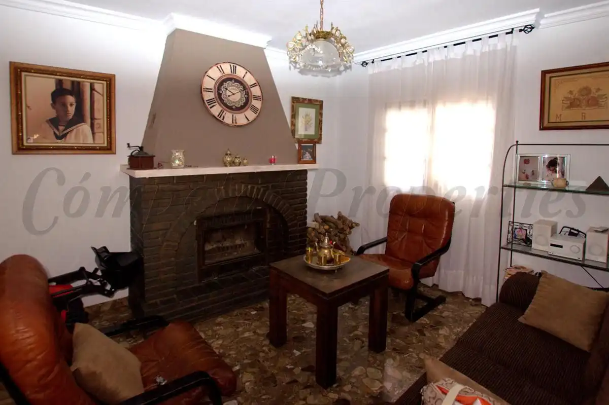 Business premises for sale in Cómpeta, imagen 2