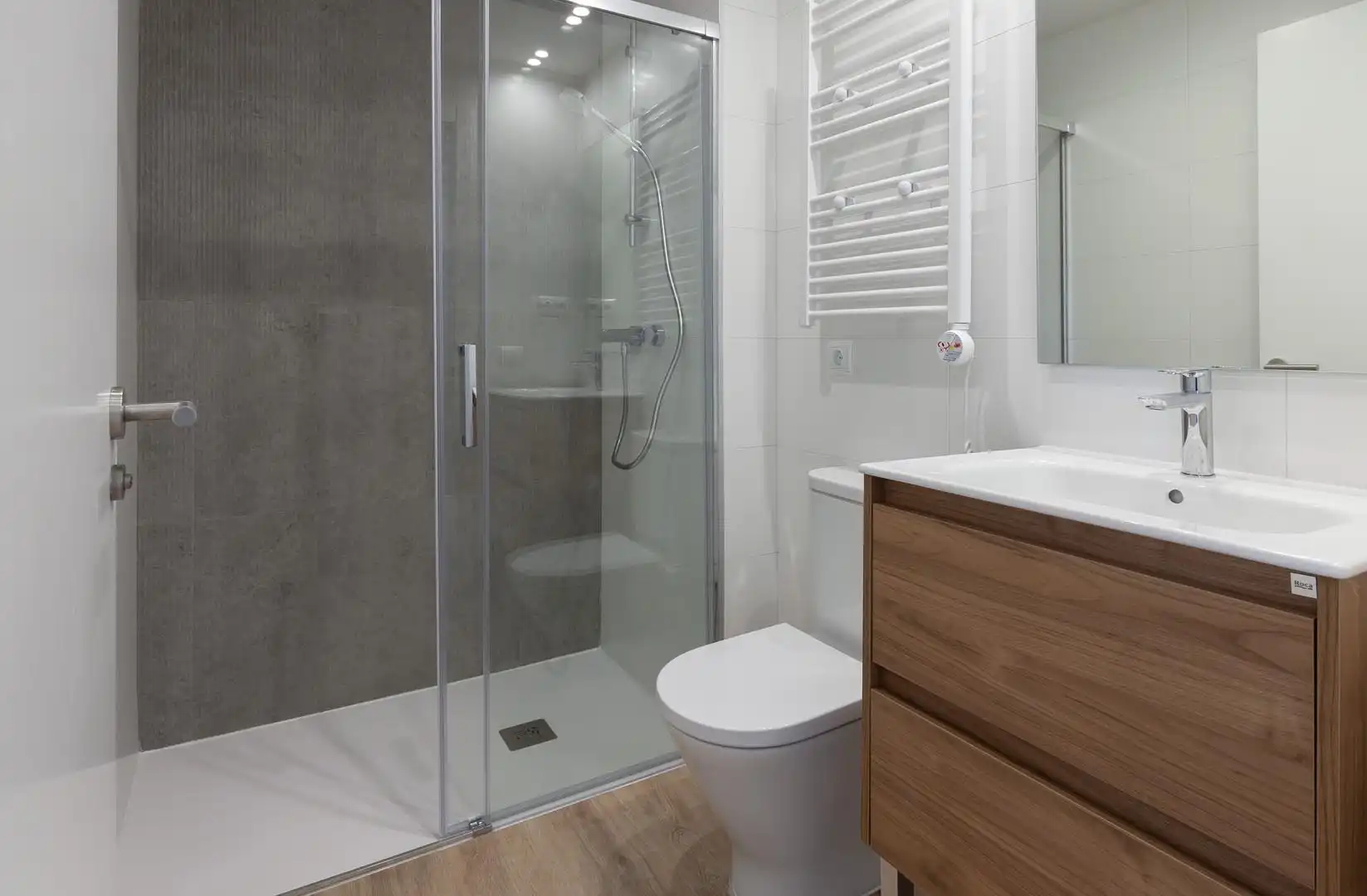 Piso en venta en Calle Esperanza Sánchez Carrascosa, 45, Valdeacederas