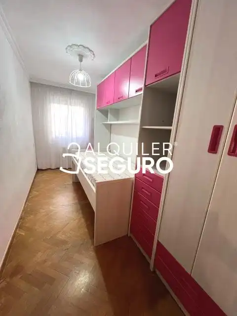 Bedroom of Flat for rent in Aranjuez  with Air Conditioner, Heating and Furnished