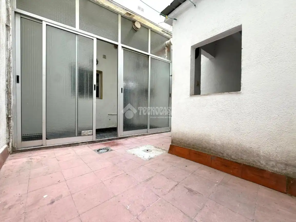 Vista exterior de Pis en venda en Badalona