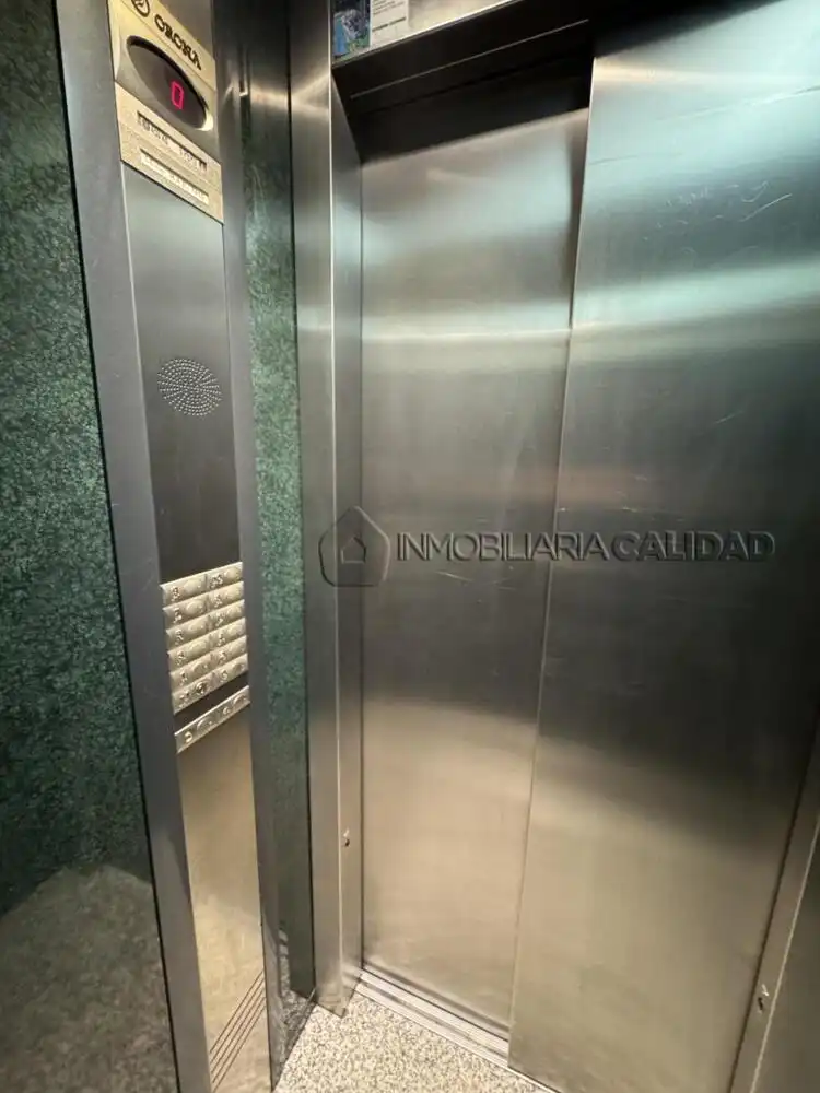 Pis amb ascensor en venda a Capiscol - Gamonal, imagen 32