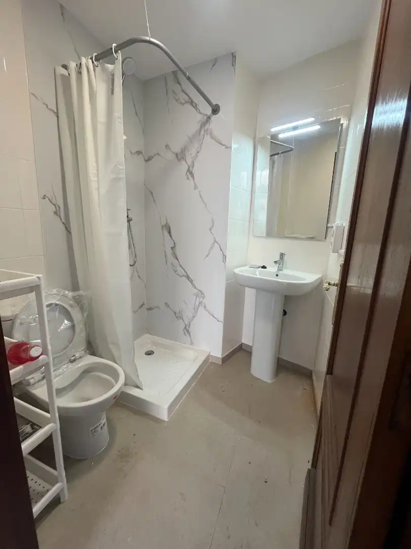 Badezimmer von Geschaftsraum zur Miete in A Coruña Capital 