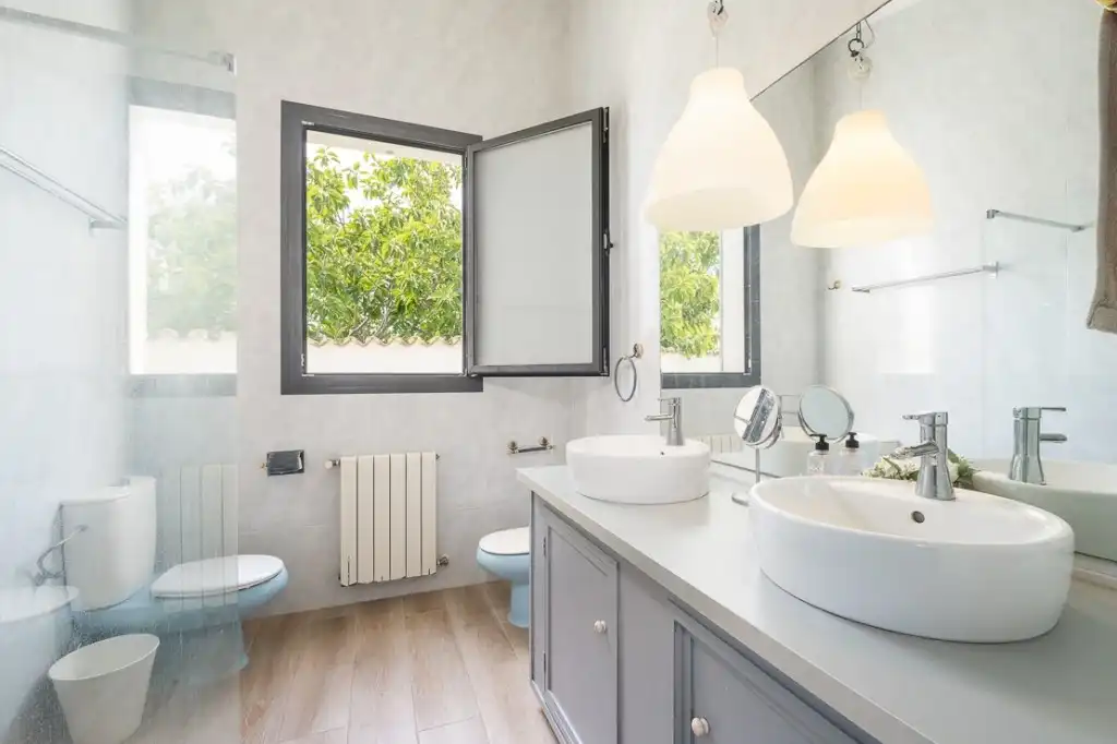 Bathroom of Country homes for sale in Alcúdia  with Air Conditioner, Heating and Private garden
