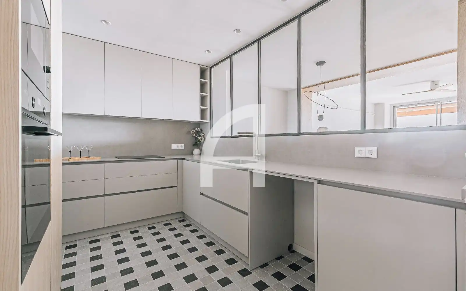 Kitchen of Flat for sale in Barcelona  with Air Conditioner, Heating and Parquet flooring