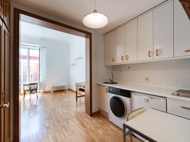 Piso con balcón en venta en Calle de los Madrazo 7