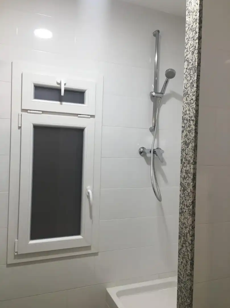 Bathroom of Office for rent in Barcelona  with Heating, Terrace and Storage room