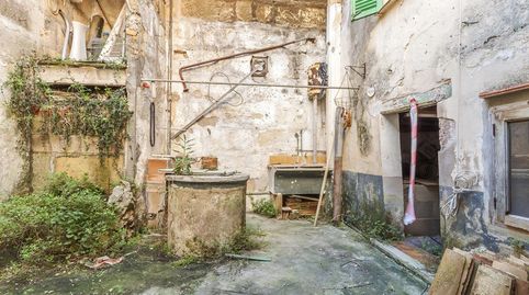 Casa de pueblo a reformar en una calle muy apreciada de Pollensa.