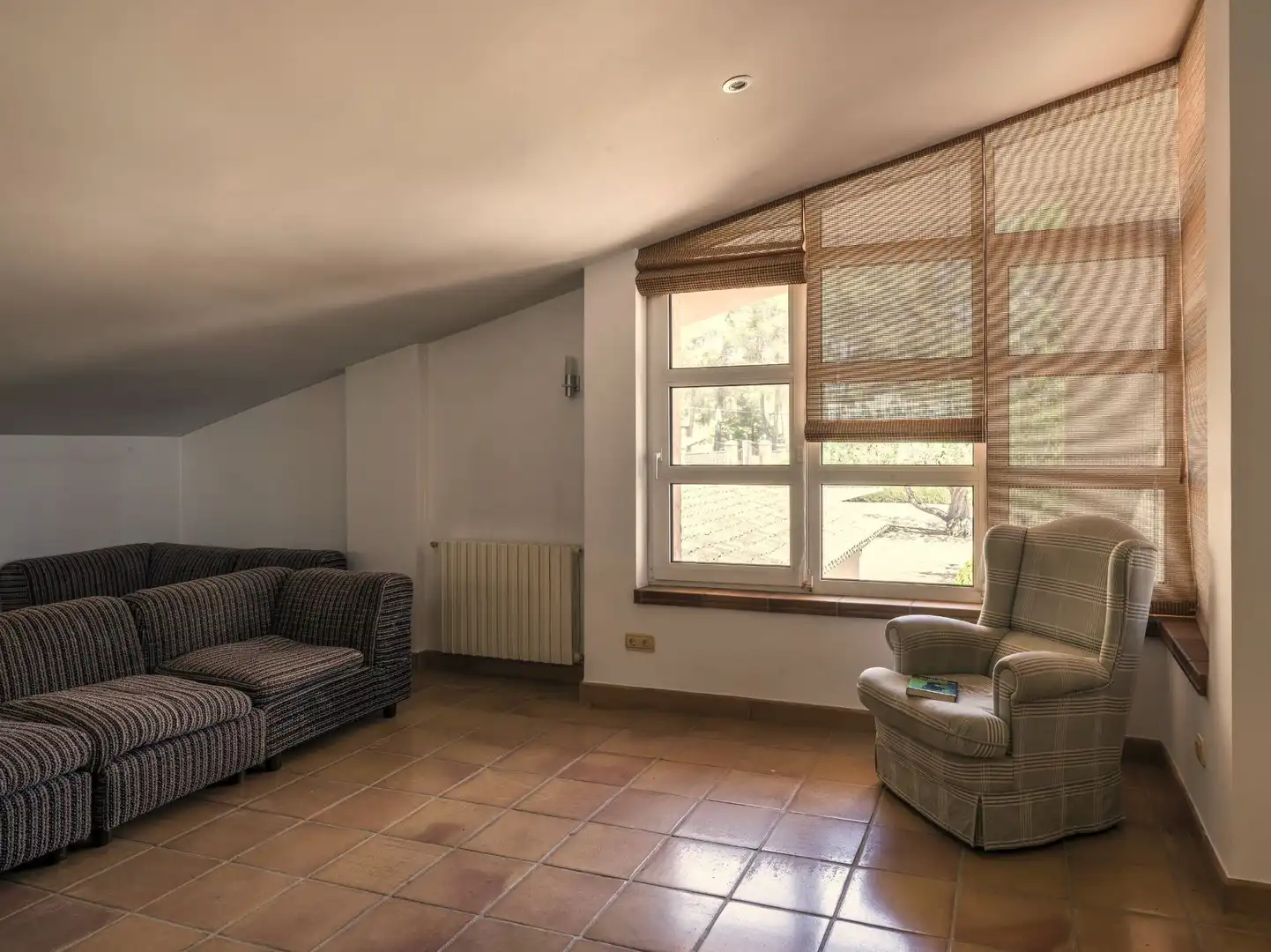 Sala d'estar de Casa o xalet en venda en Ontinyent amb Aire condicionat, Calefacció i Jardí privat