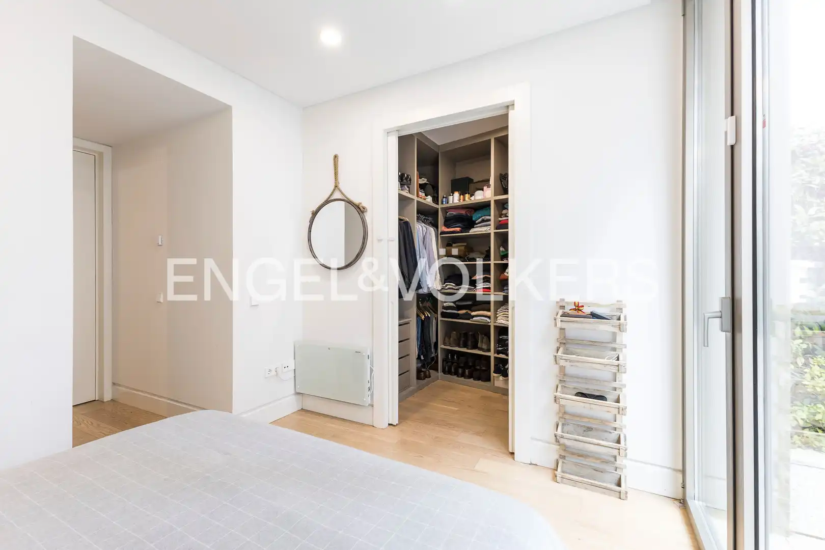 Dormitori de Apartament en venda en Madrid amb Calefacció, Jardí privat i Traster