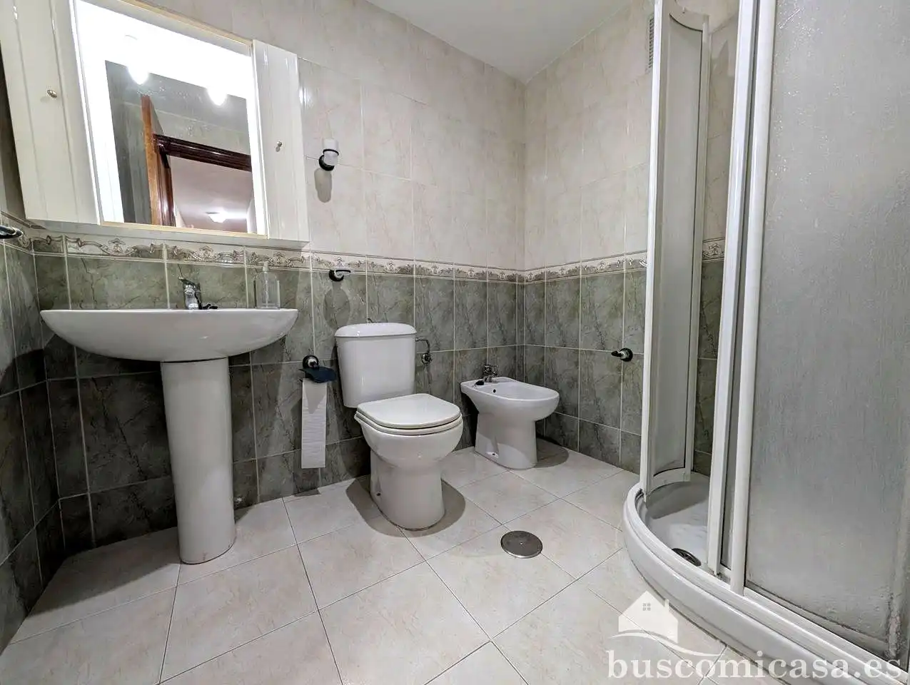 Baño de Planta baja en venta en Algarrobo con Jardín privado, Terraza y Amueblado