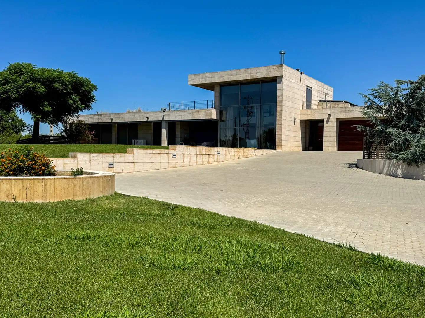 Vista exterior de Casa o xalet en venda en Lleida amb Aire condicionat, Calefacció i Jardí privat