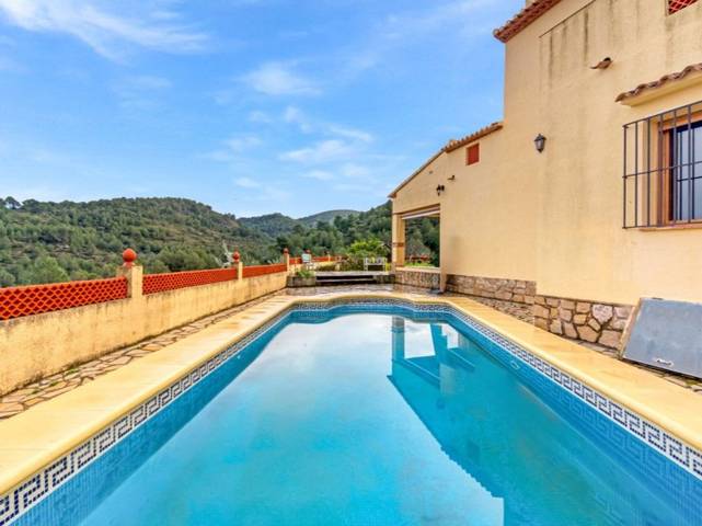 Casa-chalet en Venta en Calle POP, EL RIU, 11 en Orba