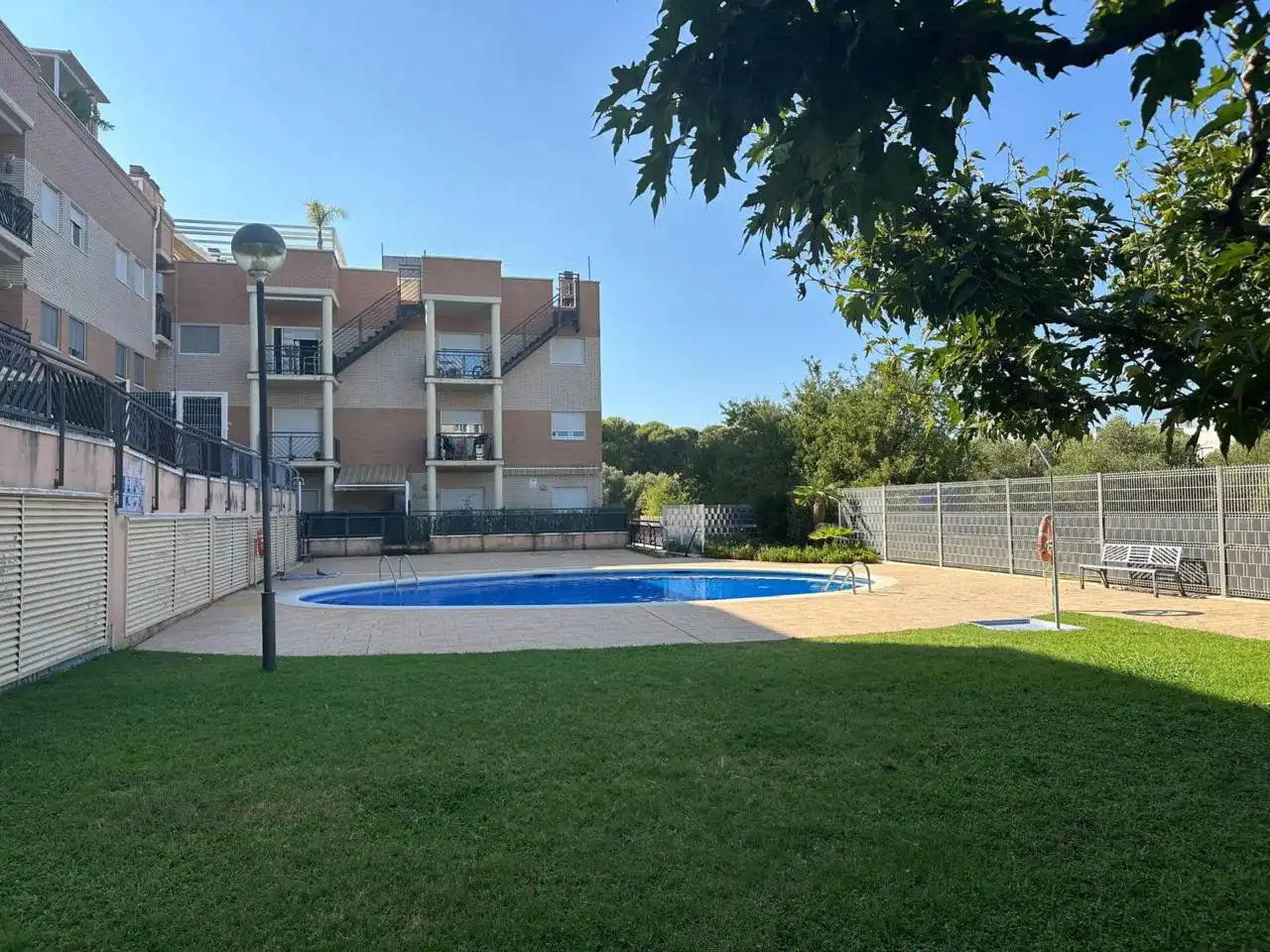 Piscina de Pis en venda en Cambrils amb Calefacció, Parquet i Traster