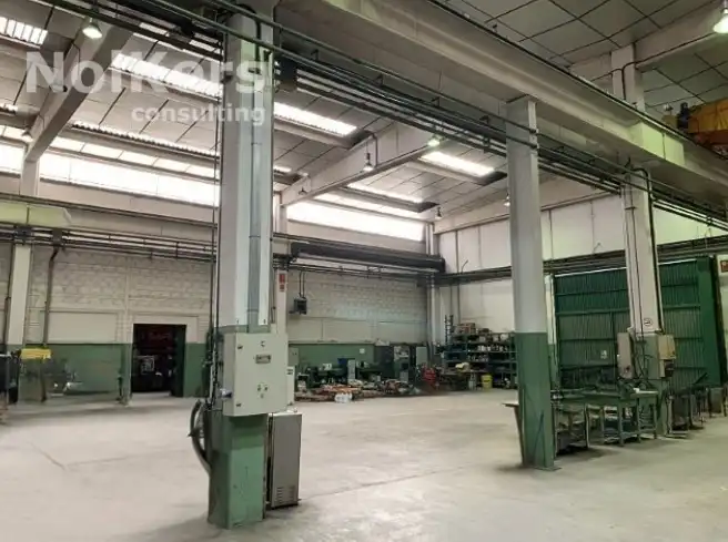 Nave industrial de alquiler en Barcelona con Alarma