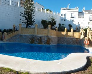 Swimming pool of Single-family semi-detached for sale in Benalmádena  with Terrace, Furnished and Community pool