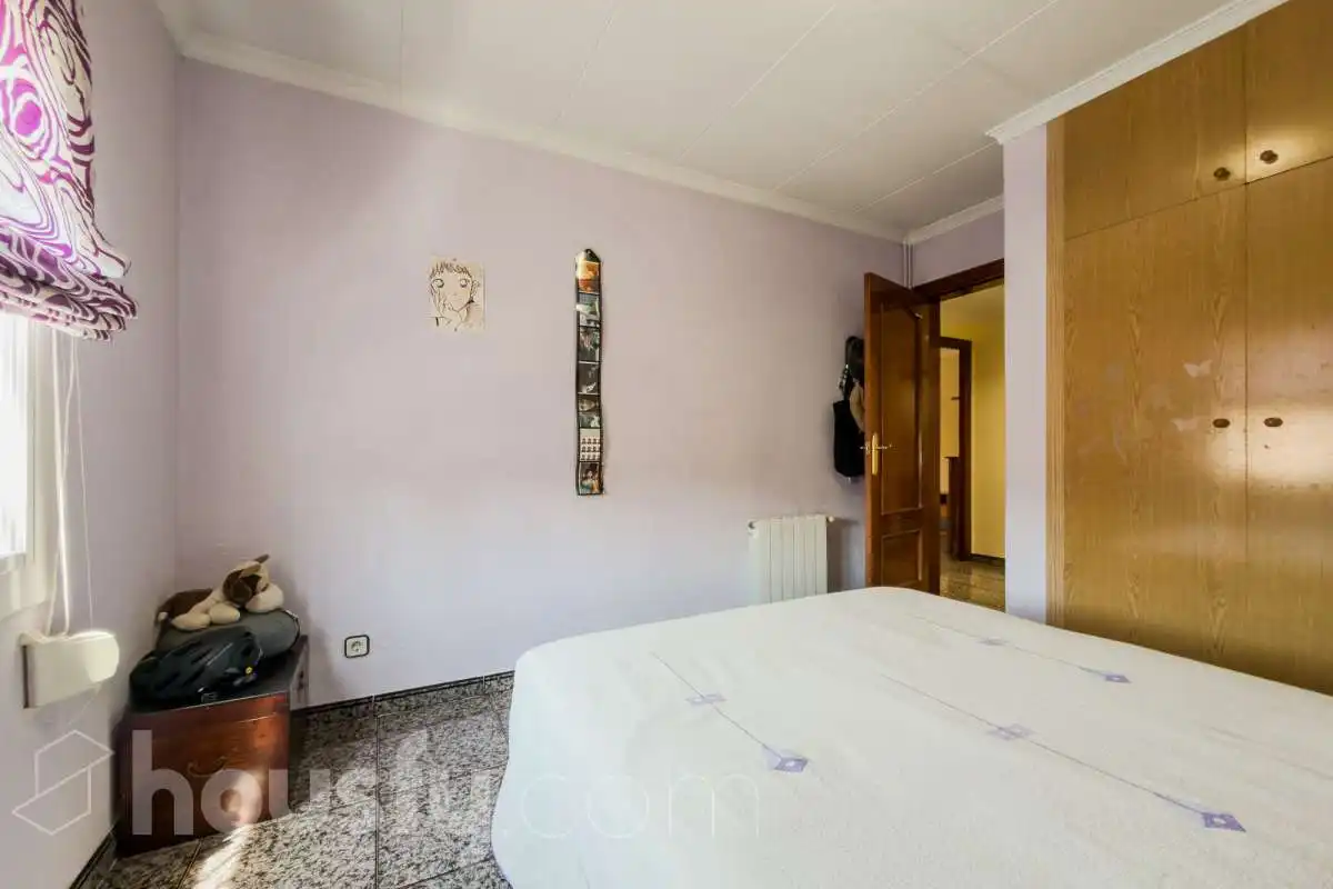 Bedroom of Houses for sale in Santa Coloma de Gramenet  with Air Conditioner, Heating and Private garden