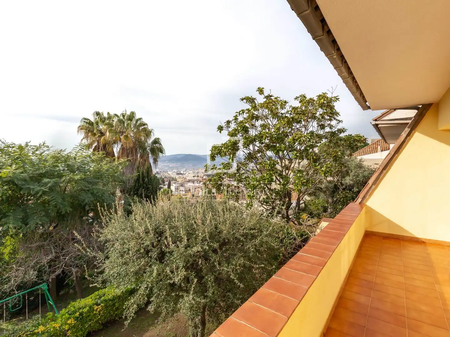 Vista exterior de Casa o xalet en venda en Sant Just Desvern amb Calefacció, Jardí privat i Terrassa