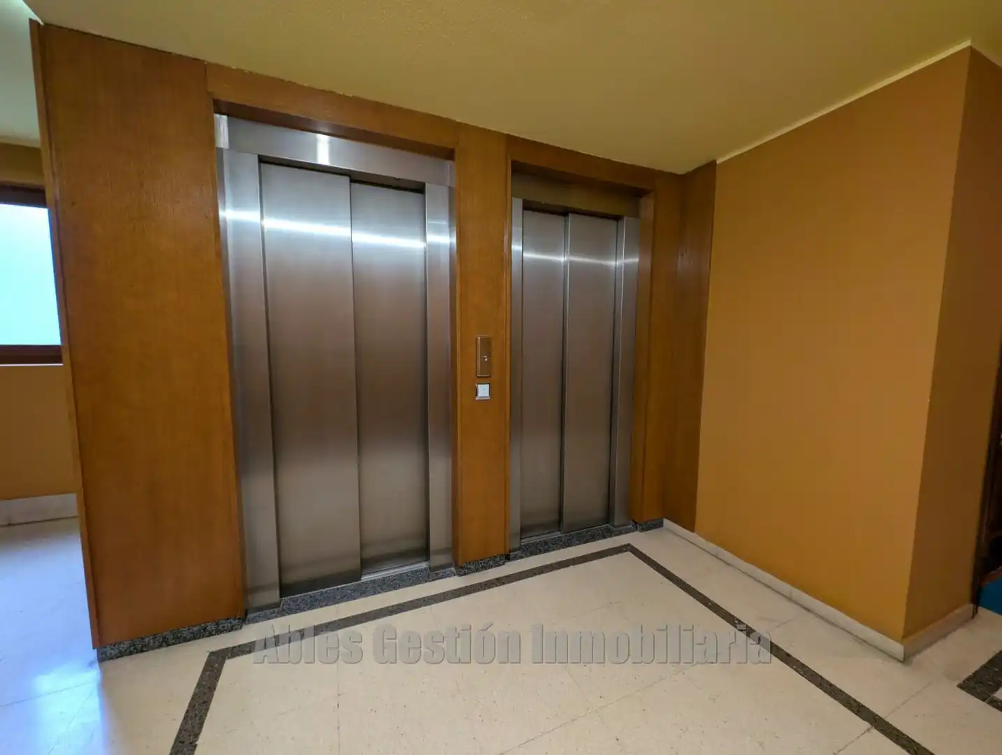 Estudi amb ascensor de lloguer a Tito Bustillo, imagen 16