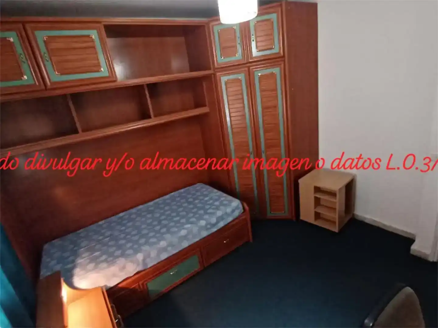 Dormitori de Apartament de lloguer en  Sevilla Capital amb Aire condicionat i Balcó