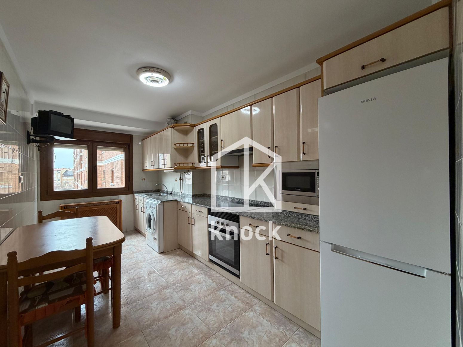 Cuina de Pis en venda en Gijón  amb Calefacció