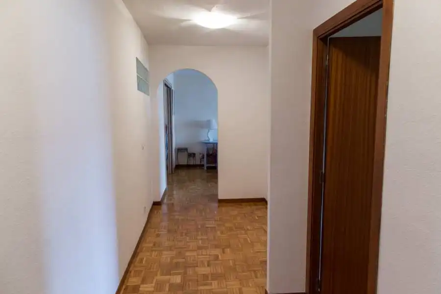 Piso en venta en  Pamplona / Iruña con Calefacción, Parquet y Amueblado