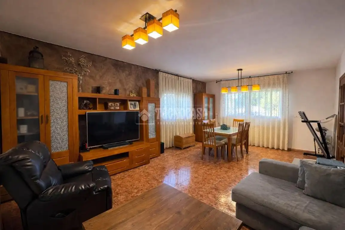 Casa amb piscina en venda a Yeles, imagen 5