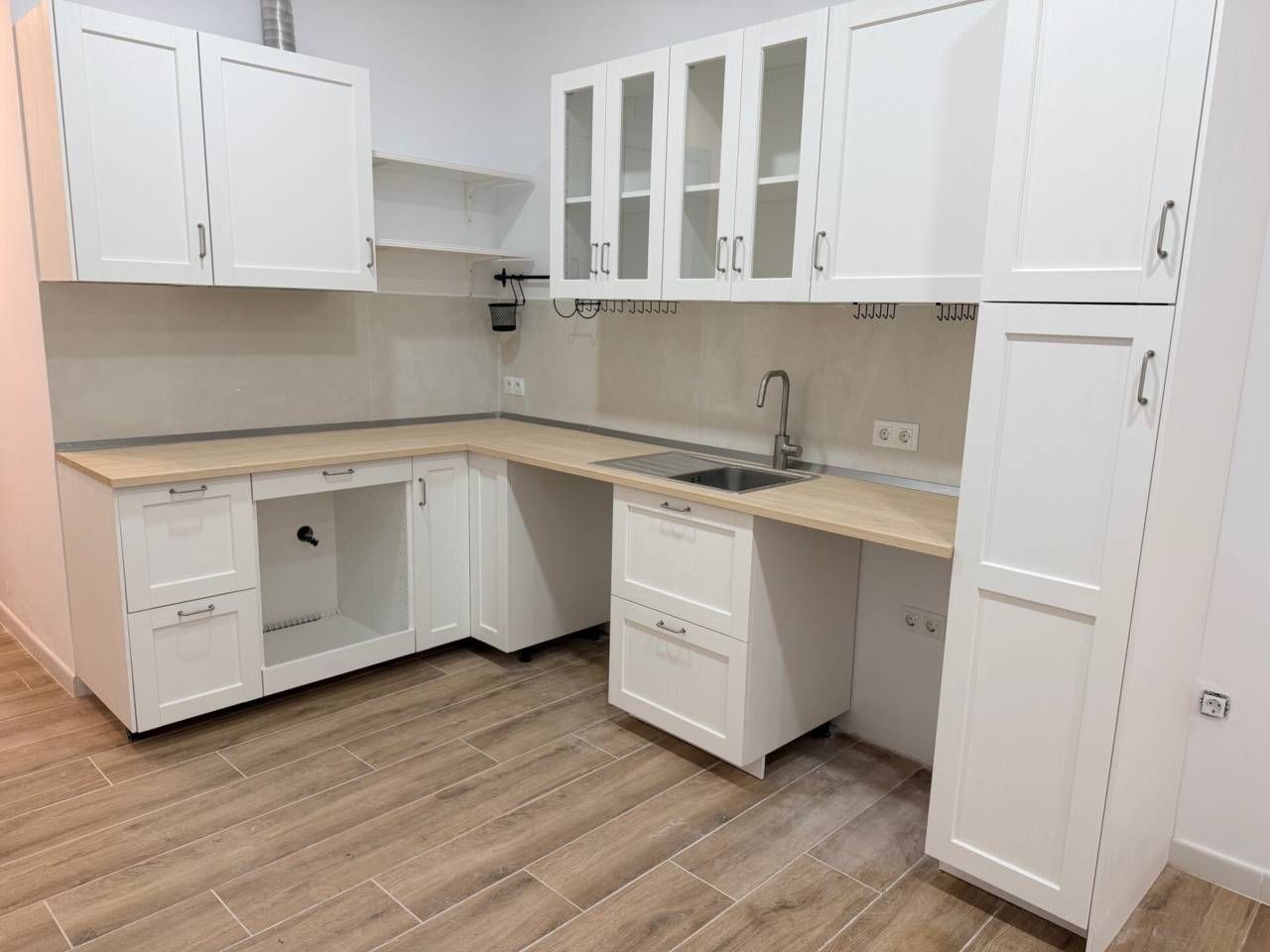 Kitchen of Flat for sale in Estepona