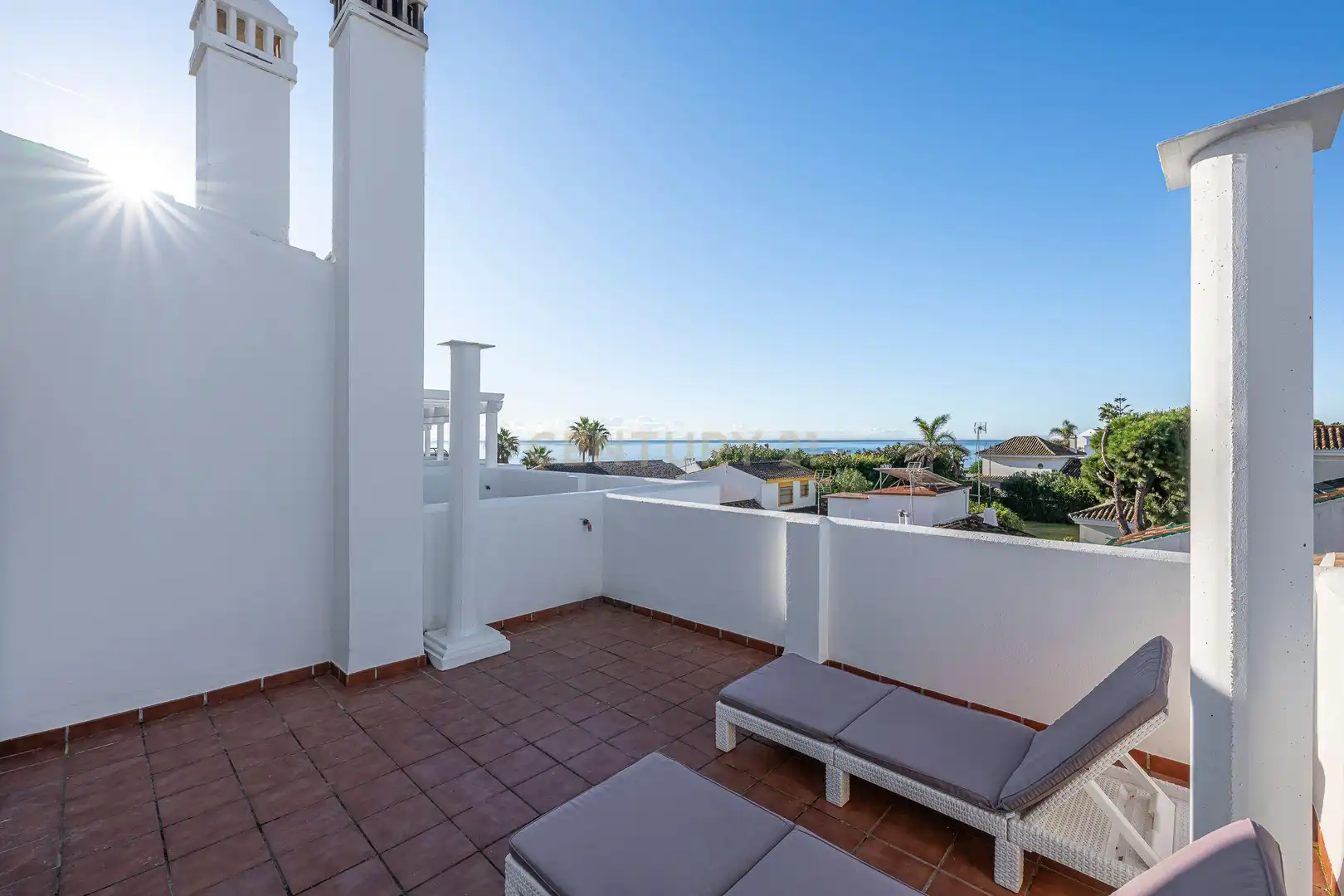 Terraza de Casa adosada en venta en Estepona con Aire acondicionado, Trastero y Piscina comunitaria