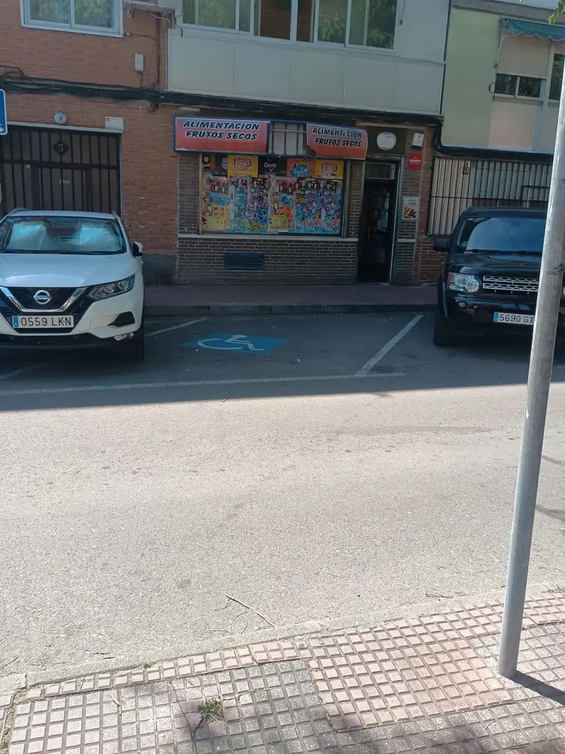 Aparcament de Local en venda en Alcalá de Henares