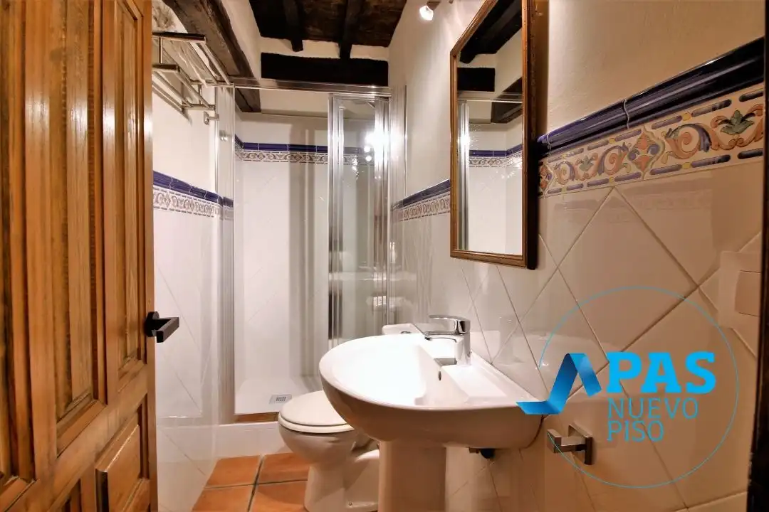 Bathroom of Houses for sale in Camaleño  with Heating, Private garden and Terrace