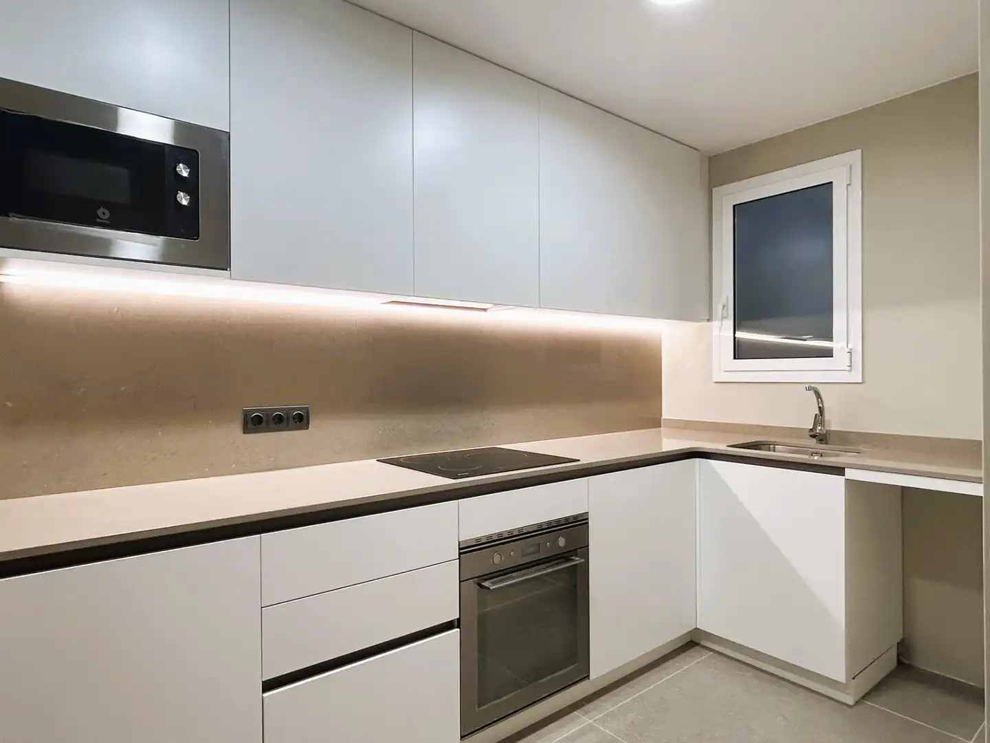 Piso en venta en Carrer de Jovellanos, El Raval