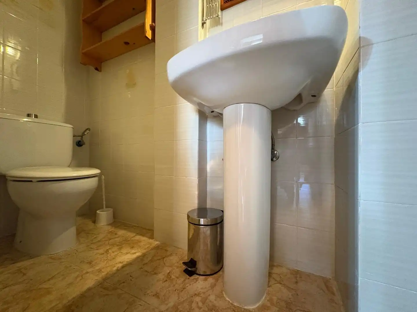 Bathroom of Detached homes for sale in Algeciras  with Air Conditioner, Terrace and Storage room