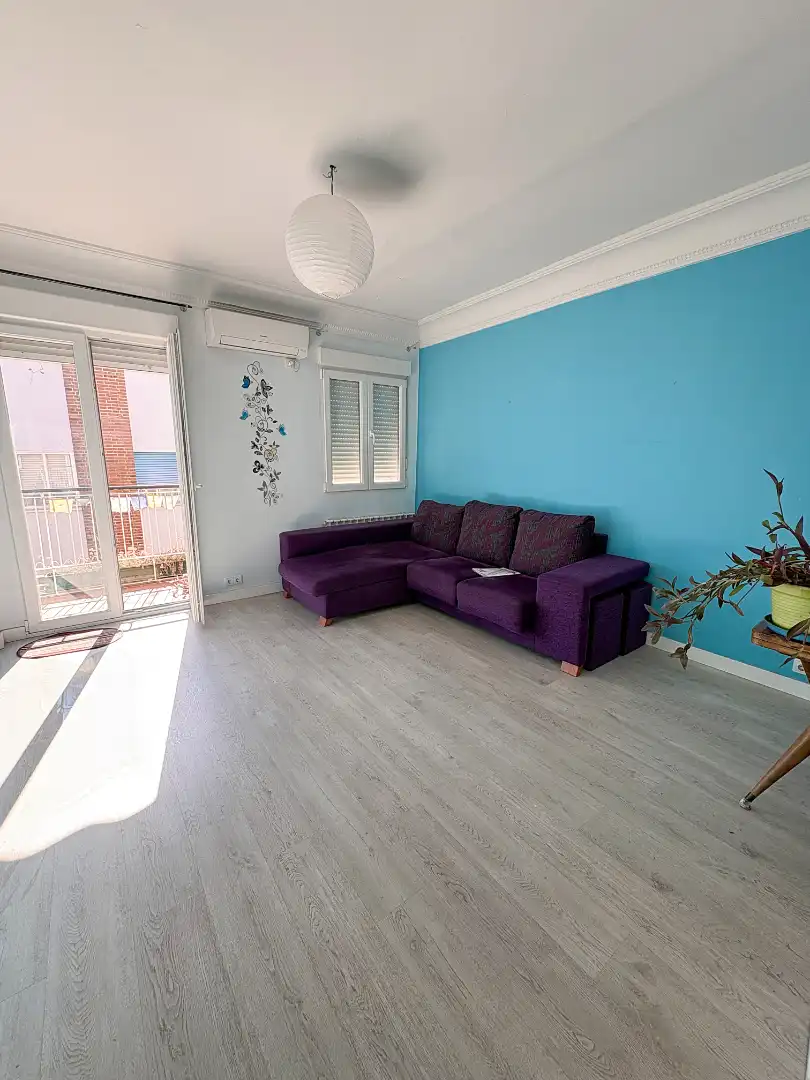 Wohnzimmer von Wohnung zum Verkauf in Madrid mit Klimaanlage und Balkon