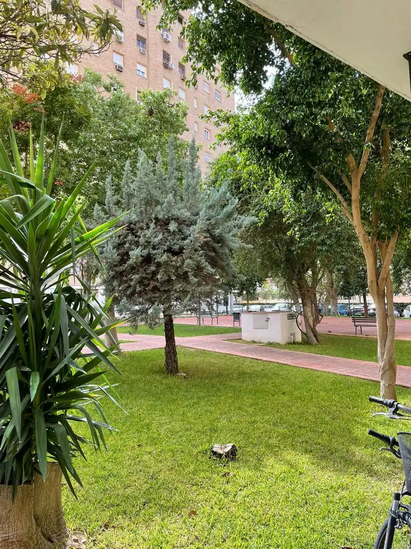Garden of Flat for sale in Sevilla  with Air Conditioner, Heating and Terrace