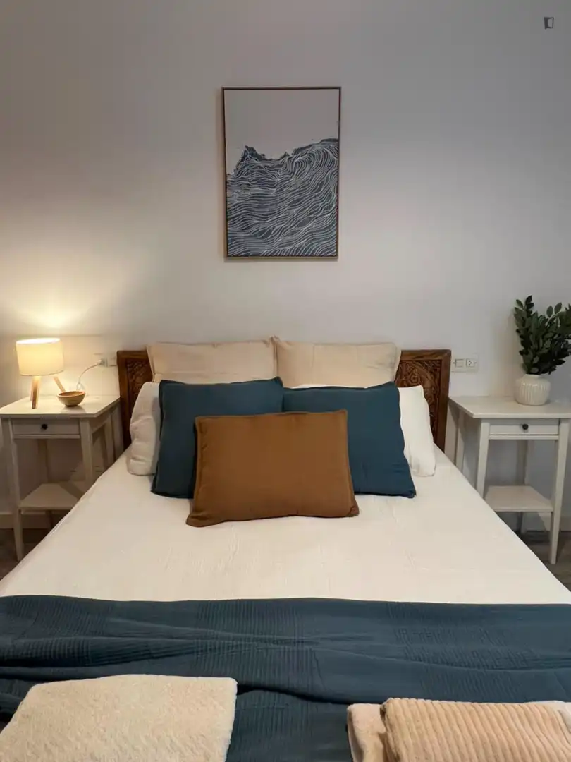 Dormitori de Apartament per a compartir en  Palma de Mallorca amb Aire condicionat, Moblat i Forn